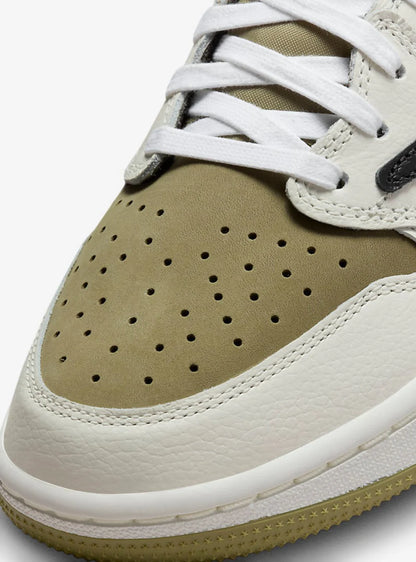 AIR JORDAN 1 RETRO LOW GOLF TRAVIS SCOTT