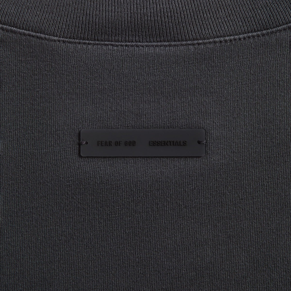 FEAR OF GOD ESSENTIALS 90'S TEE VINTAGE BLACK - dettaglio etichetta