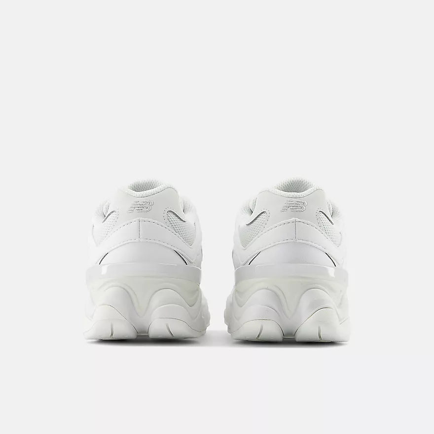 NEW BALANCE 9060 BIANCO / GRIGIO