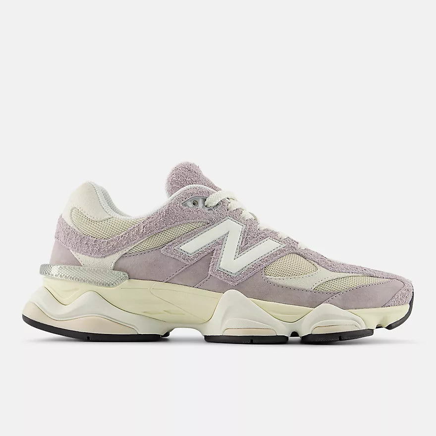NEW BALANCE 9060 Truffle Salt / Timberwolf